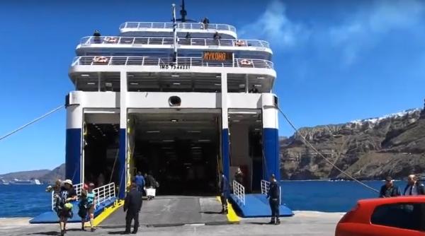 Grecia. Mii de turiști, opriți să se urce în feriboturi. Garda de Coastă îi verifică la sânge: „Controalele înainte erau inadecvate”