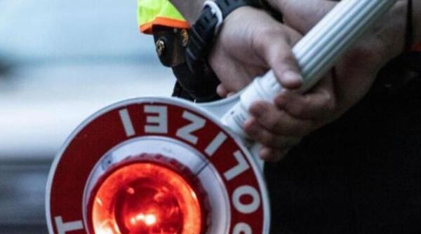 Germania. Un român, fost ofițer de poliție, călătorea cu o colecție de arme în mașină