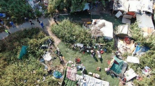 Italia. Razie într-o tabrără cu locuinţe improvizate. Ocupanţii aveau cetăţenie română