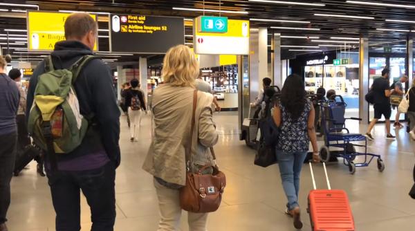 Lista țărilor din zona ROȘIE și galbenă, ACTUALIZATĂ, 22 iulie. Românii care se întorc din aceste state intră în CARANTINĂ