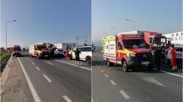 Patru români, morți după ce s-au izbit violent cu mașina de un TIR  