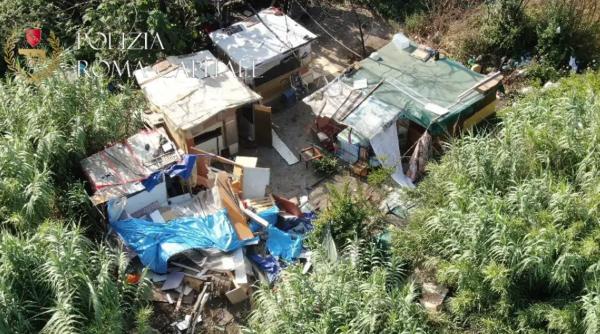 Italia. Români, evacuați de carabinieri. Casele distruse, mobilierul și bunurile confiscate