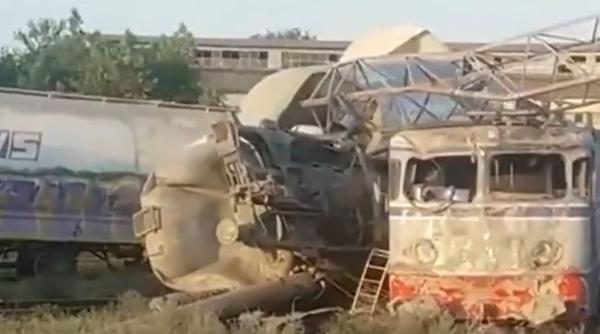 Accident feroviar, la Fetești. Calea ferată spre mare e blocată, după ce două trenuri de marfă s-au ciocnit 