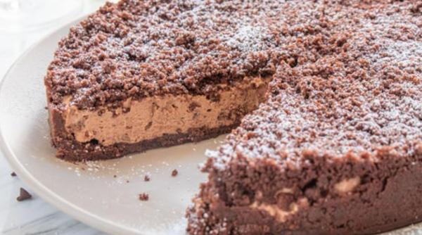 Prăjitura cu ciocolată fără coacere . Un desert proaspăt și irezistibil