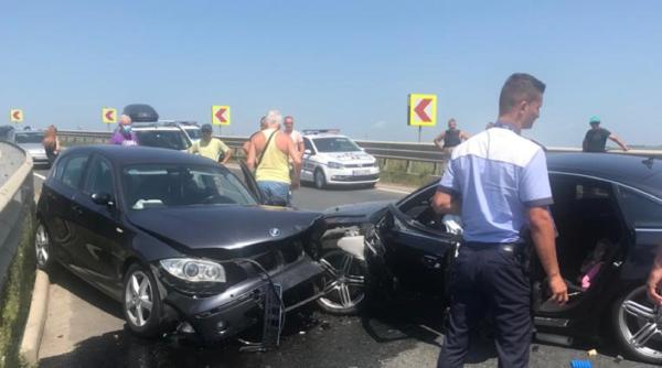 Accident cu șase victime dintre care doi copii, la ieșirea de pe A1 
