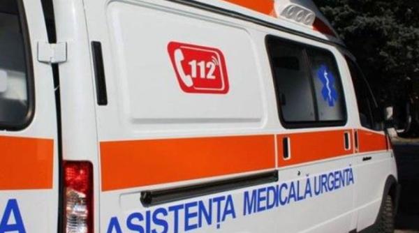 Un muncitor a murit, iar altul e în stare gravă, după ce s-au intoxicat cu gaze într-un canal tehnic la Galați