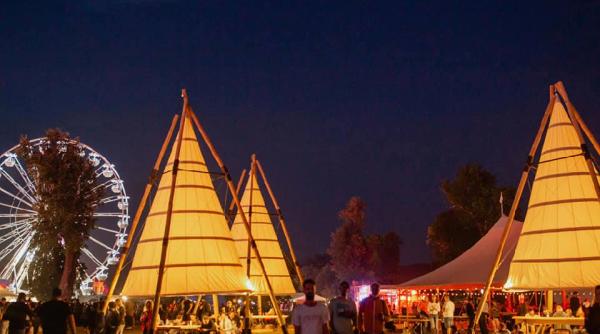 Astăzi începe Electric Castle, festivalul de muzică cu peste 10.000 de participanți