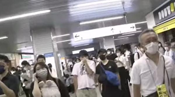Atac cu cuţitul în Tokyo. Agresorul a vrut să omoare "femeile fericite"