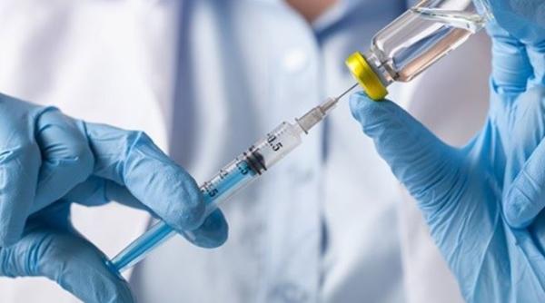 Cinci zile de concediu medical pentru românii care se întorc din țări cu risc epidemiologic înalt