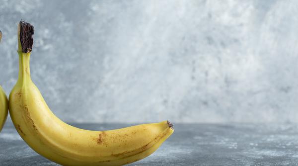 Zdrobiți o banană și adăugați un pahar cu apă. Rezultat miraculos!