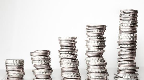 Leul s-a depreciat din nou în faţa Euro