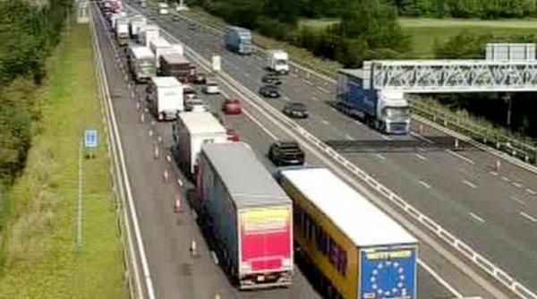 Anglia. Doi copii, de patru şi 10 ani, morți într-un accident teribil provocat de o şoferiţă beată