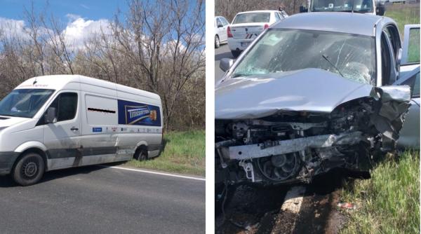 Trei români în stare gravă, după un accident între un microbuz și un autoturism, în Vrancea. Trafic blocat