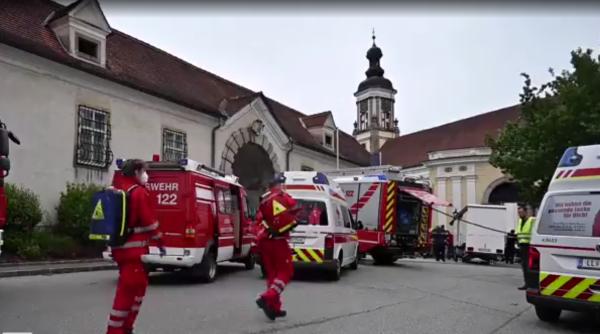 Austria. Muncitor român grav rănit după ce a căzut de pe o scară direct pe beton