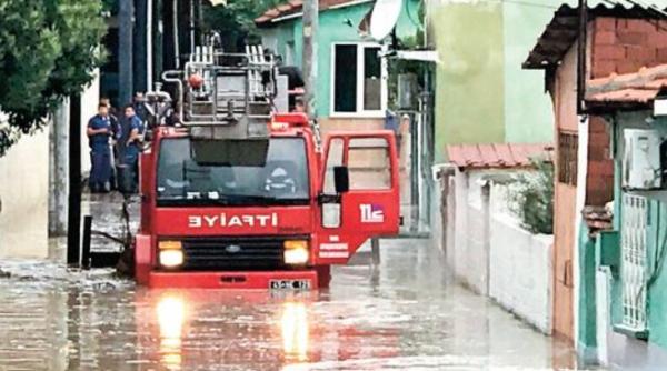 Turcia, lovită de un ciclon. Cel puțin 5 persoane au murit în nordul țării, iar alte zeci au fost rănite