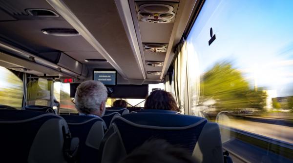 Autocar cu români care mergeau în Franța, blocat în Germania