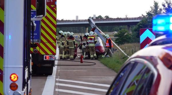 Germania. Elicopter, prăbușit pe o autostradă