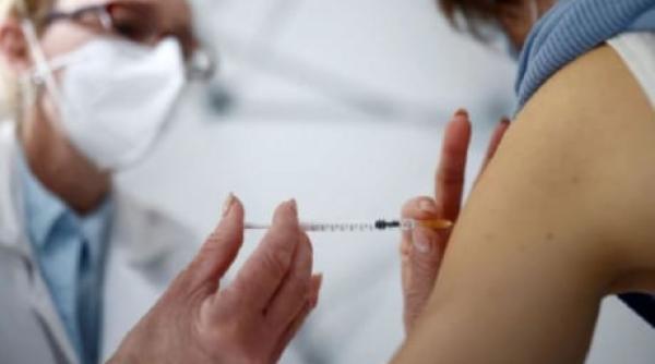 Israel. A treia doză de vaccin anti-COVID-19, administrată persoanelor peste 50 de ani