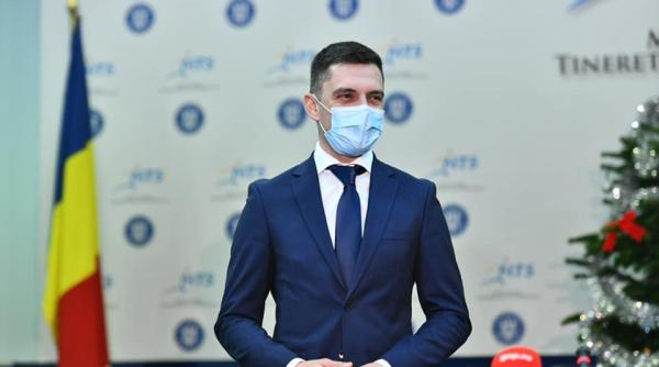 Ministrul Eduard Novak se antrenează în Bulgaria pentru Jocurile Paralimpice, în absenţa unui velodrom în România