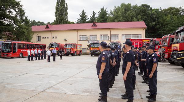 O nouă misiune de stingere a incendiilor în Grecia. 143 de pompieri români vor pleca, mâine, să lupte cu flăcările lângă Atena