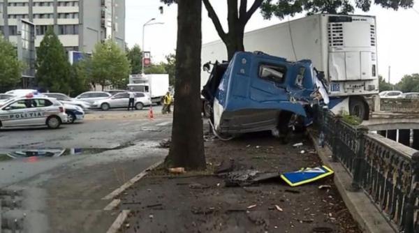 Șofer român de TIR, adormit la volan, la un pas de moarte