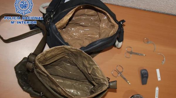 Spania. Nouă români, prinși la furat parfumuri şi haine de lux. Metoda ingenioasă i-a lăsat gură-cască pe agenți