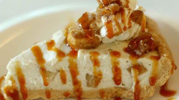 Tort rece cu mere. Un desert de vară delicios și sănătos