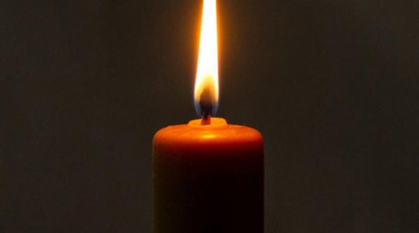 Un student român la Drept s-a aruncat în gol de la etajul cinci. A lăsat un singur mesaj prietenilor: adio!