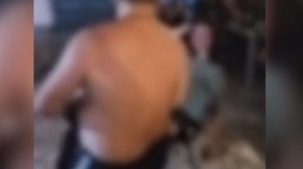 Anchetă în cazul profesorului care a DANSAT provocator în fața unei eleve