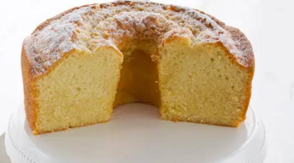 Tort cu apă, un desert pufos și foarte simplu de făcut