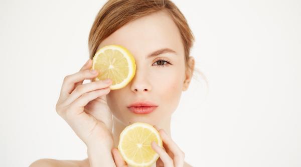 Amestecă bicarbonat de sodiu, zahăr și zeamă de lămâie: Secretul care te va face să strălucești a fost aflat