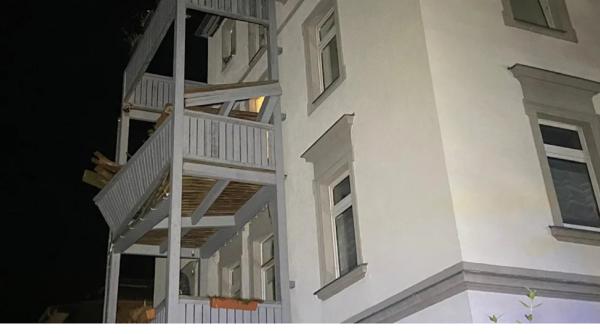 Germania. 11 victime după ce balconul pe care se ținea o petrecere s-a prăbușit. Printre răniți, un copil de 4 ani