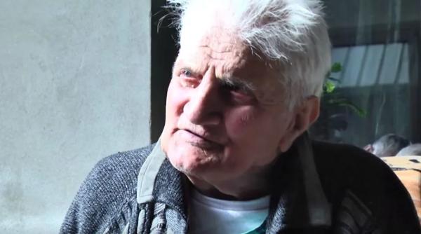 Caz misterios la Bacău: Un bătrân dispărut de acasă s-a întors după 30 de ani. În acest timp, familia i-a făcut slujbe de pomenire