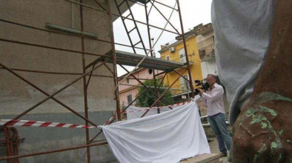 Italia. Muncitor român, în stare gravă după ce a căzut de pe schelă de la etajul al treilea