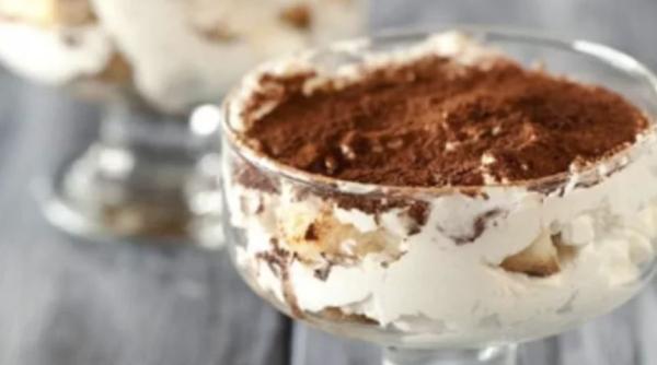 Tiramisu cu ricotta și miere. O rețetă ușoară și delicioasă. Trucul pentru o cremă pufoasă și aromată
