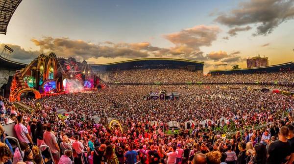 Începe UNTOLD. Peste 300.000 de persoane sunt așteptate la eveniment