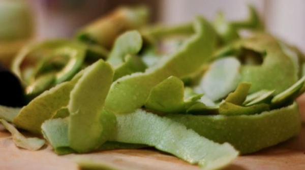 Nu arunca niciodată cojile de mere. Au o putere vindecătoare, care te va uimi