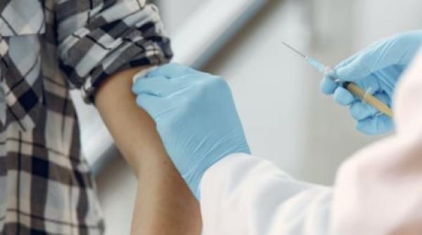 CNCAV: Peste 7.200 de români au fost vaccinați anti-COVID, în ultimele 24 de ore