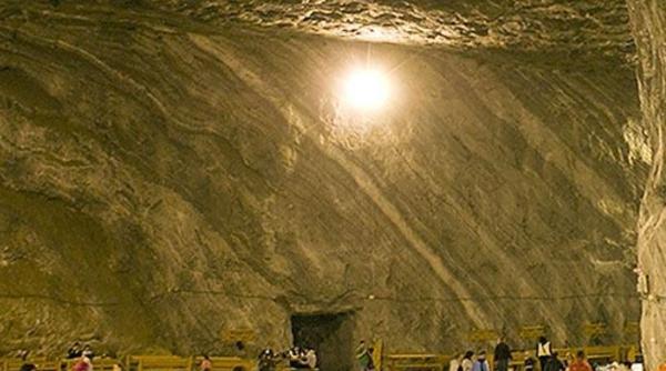 Icoane și ciocolată cu marijuana la Salina Praid. Preot: ”Nu e drog, e cânepă. E unsă cu dragoste”