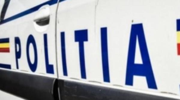 Adolescent, prins beat la volanul unui autoutilitare, în Vrancea