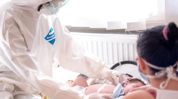 Părinții și copiii, tratați împotriva COVID împreuna în secțiile de pediatrie. Decizia Ministerului Sănătății