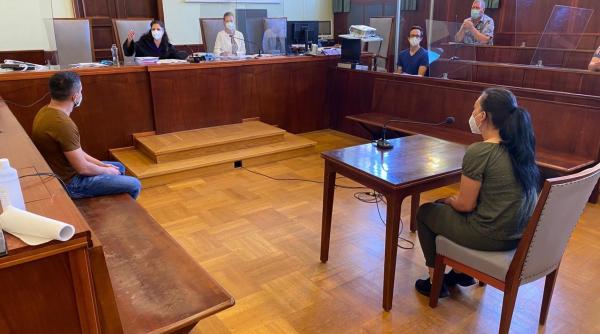 Austria.  O îngrijitoare româncă a FURAT bijuterii și lingouri din aur în valoare de UN MILION de euro