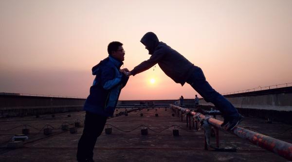 Comisia Europeană amenință România cu sancțiuni dacă nu recunoaște căsătoriile între cupluri de același sex