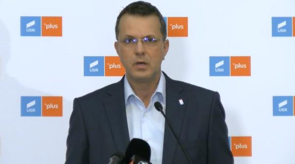 USR PLUS insistă cu moțiunea de cenzură. Moșteanu: "Alianța toxică PNL - PSD ne pune beţe în roate"