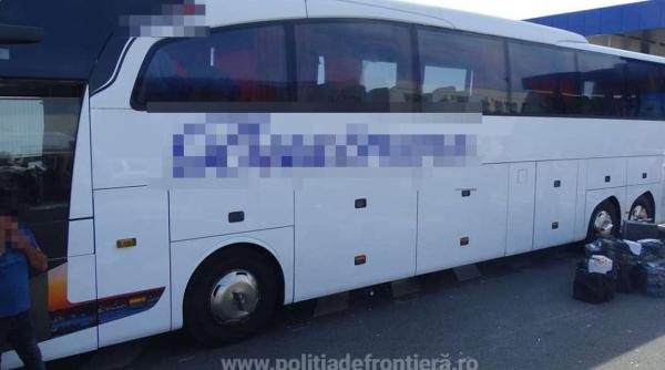 Fetiță de 13 ani, trimisă de mamă singură în vizită la rude în Austria, cu autocarul. Poliția: "Nu confundați copilul cu un bagaj"