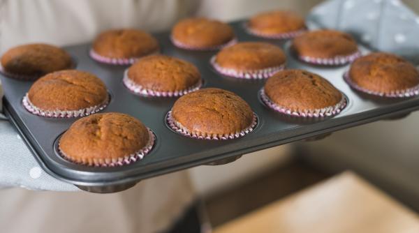 Brioșe pufoase, fără zahăr! Ideale pentru prânzul de la școală al copiilor și nu numai! Trebuie să le încerci!