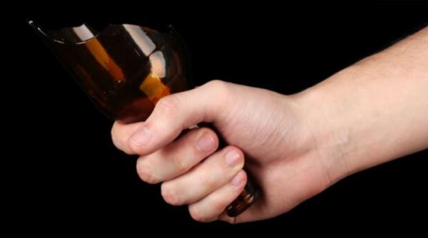 Austria. Un român, protagonistul unui scandal sângeros la o zi de naștere. Un invitat a ajuns în stare gravă la spital