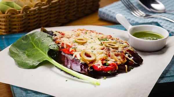 Chifteluțe din vinete, vedetele sezonului: Cea mai simplă rețetă și are doar 200 de calorii