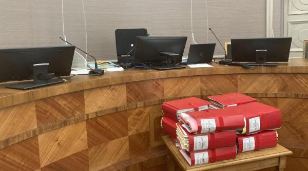 Franța. Muncitori români, torturați de patroni. Ce pedepse au primit pentru „faptele monstruoase”