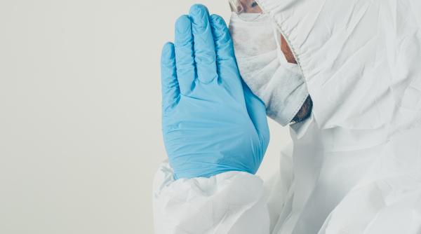 Medic român despre pregătirile pentru valul 4: "Bâlbâiala acestor zile seamănă a crimă" 